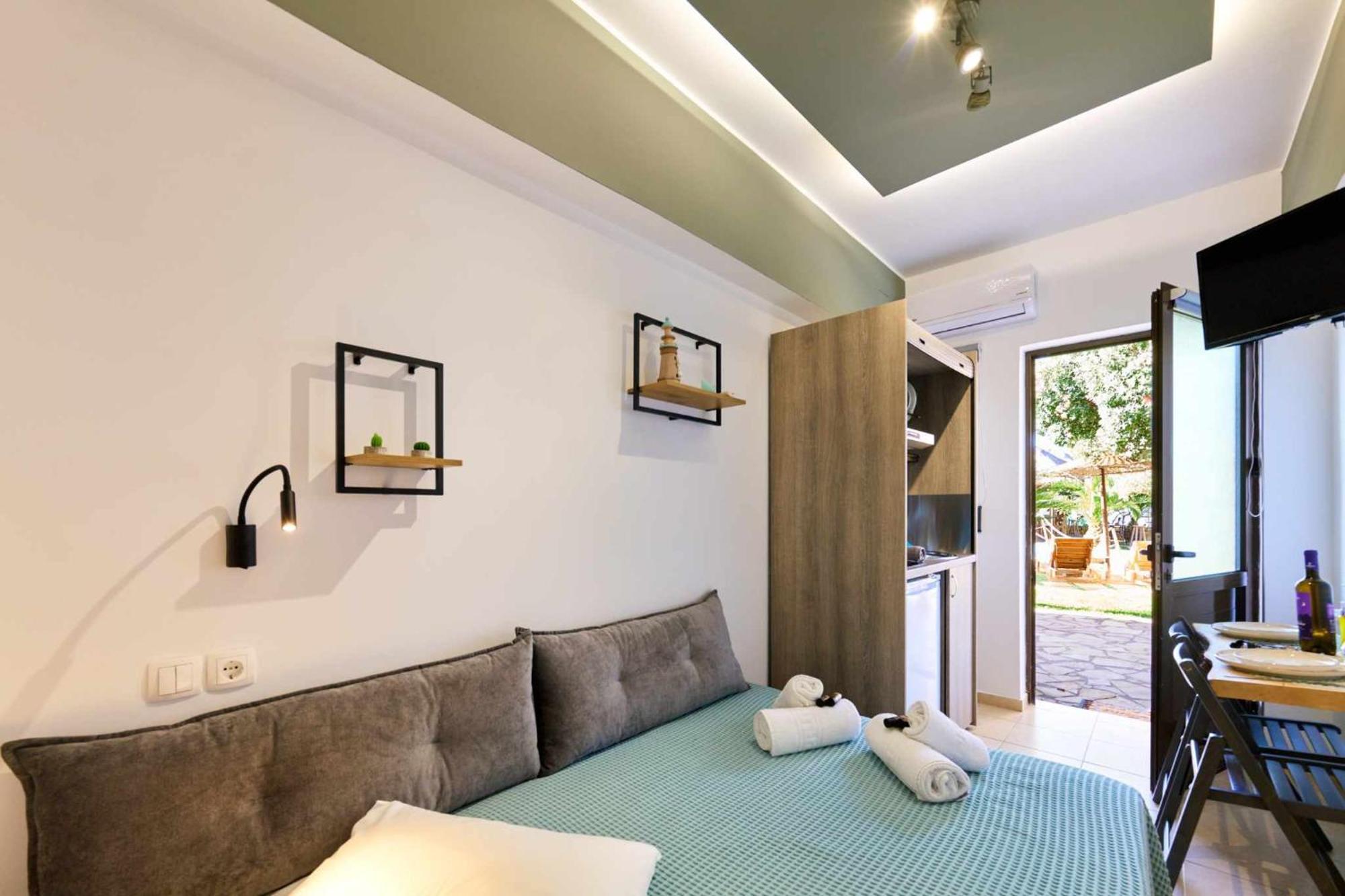 Villa Gereoudis Seaview Apartments-Pool & Bar Kolimvárion Luaran gambar