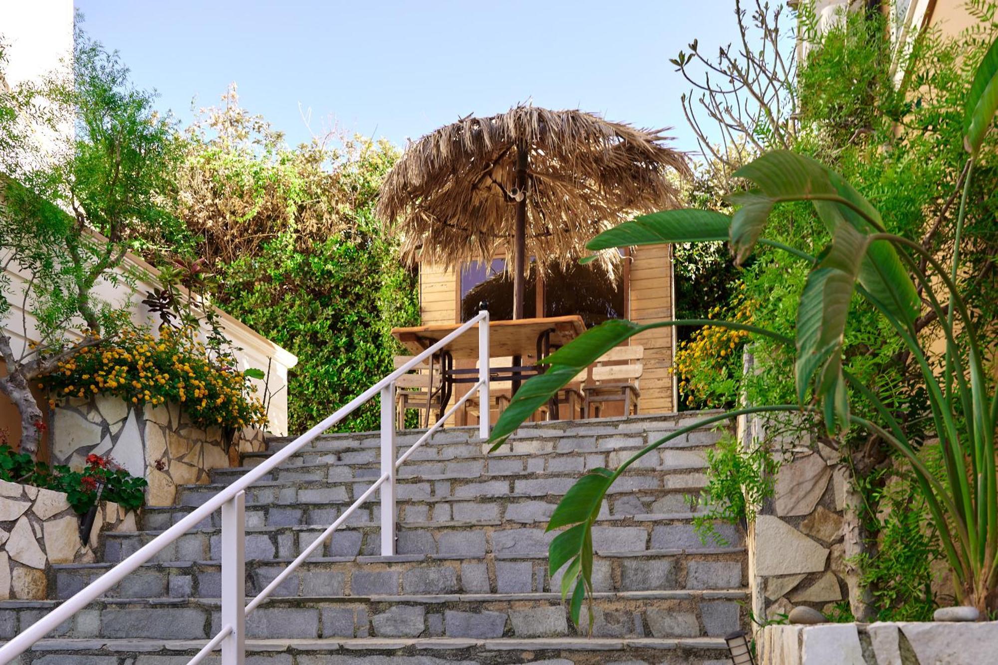 Villa Gereoudis Seaview Apartments-Pool & Bar Kolimvárion Luaran gambar
